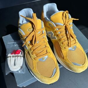 New Balance Mustard and Gray Sneakers